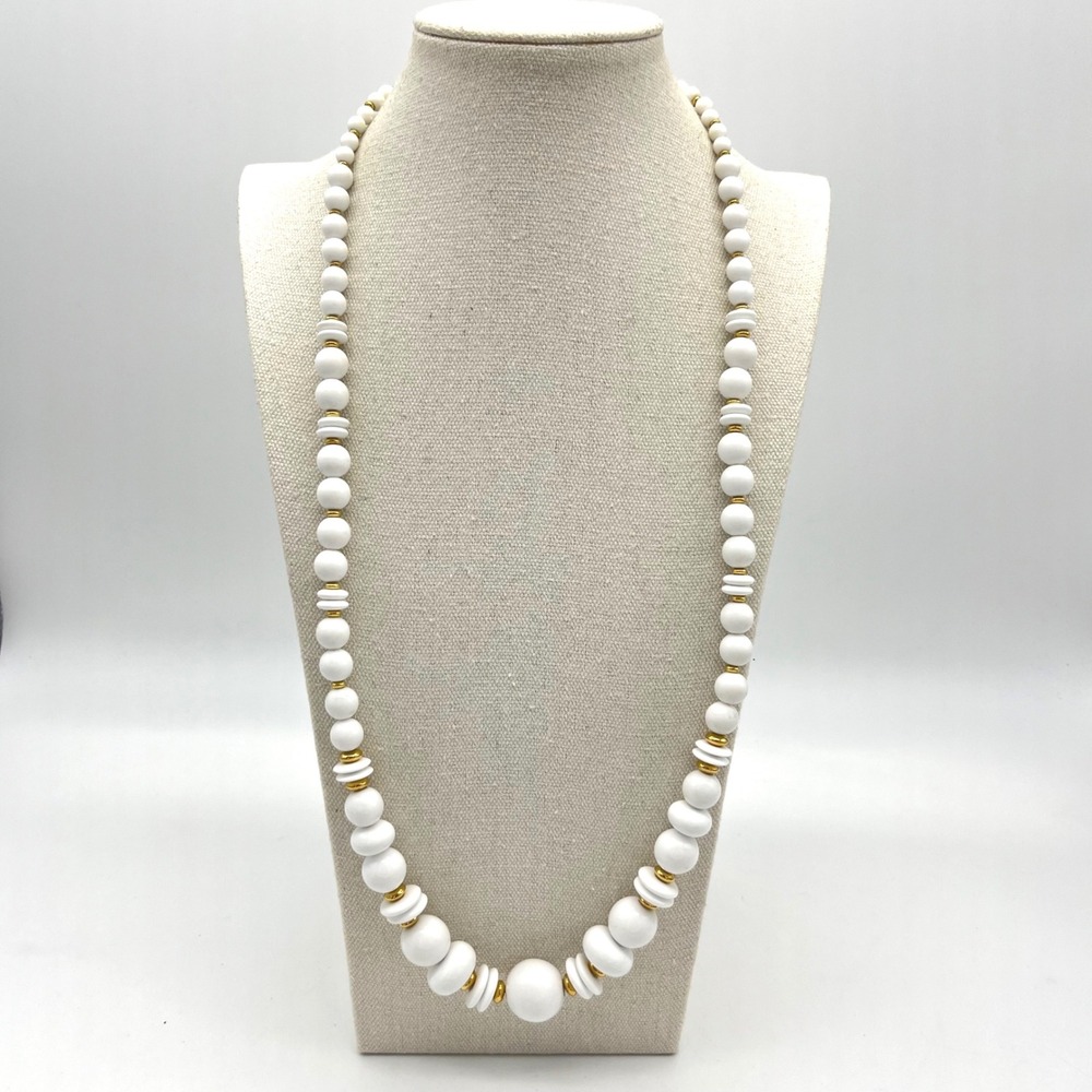 Liz Claiborne Chunky White Bead Necklace‎ Gold Tone Accent Vintage Statement